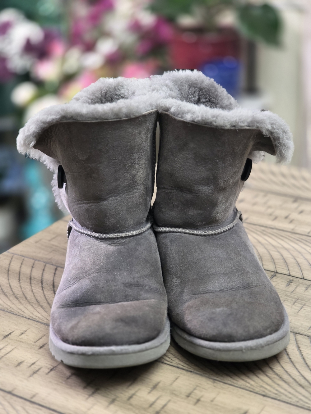 UGG Short Suede Button-Detail Slippers - Gray